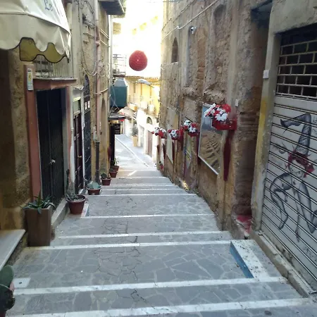 Scala Dal Centro Apartment *